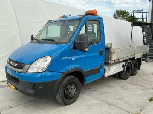 Iveco Daily 40C18300 + Veldhuizen oplegger
