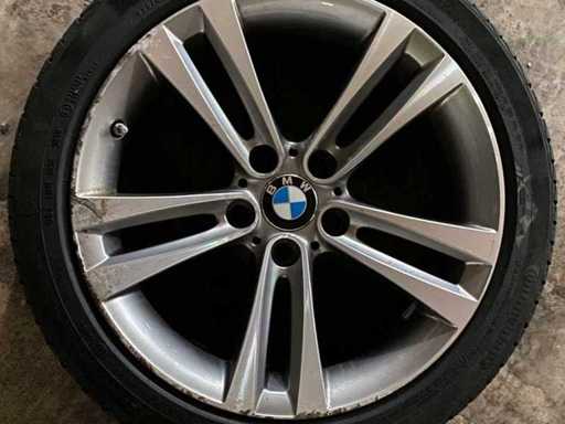 BMW-Satz mit 4 18-Zoll-Felgen + BMW-Reifen