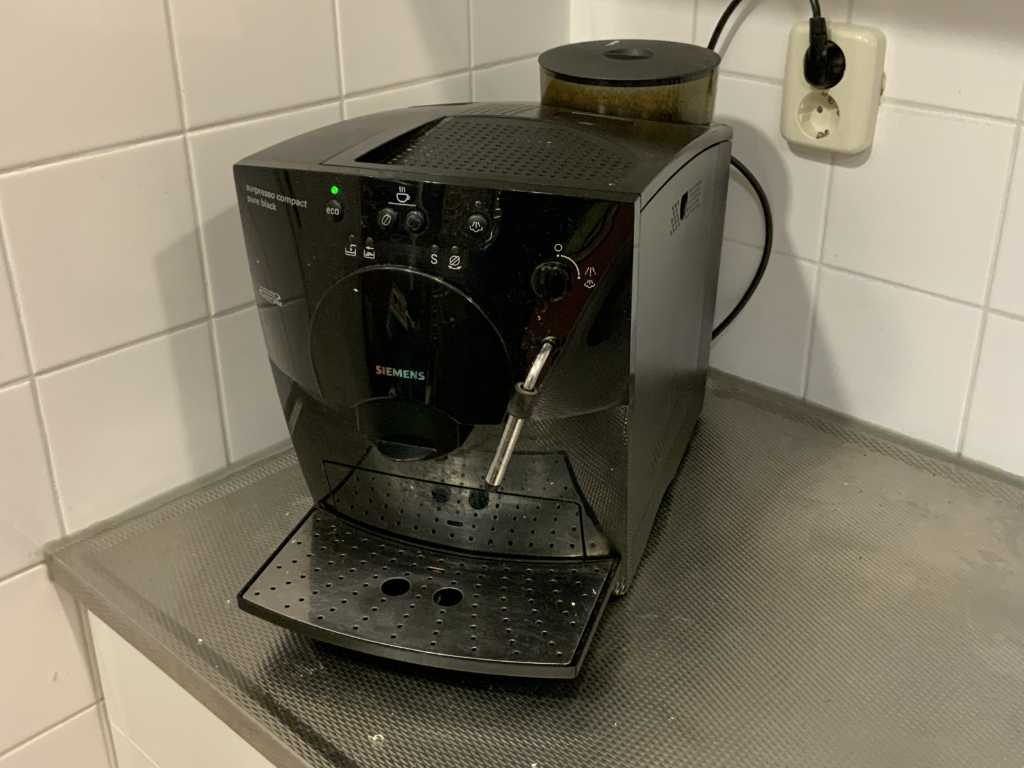 Siemens Surpresso Compact Pure Black Coffee & Espresso Machines