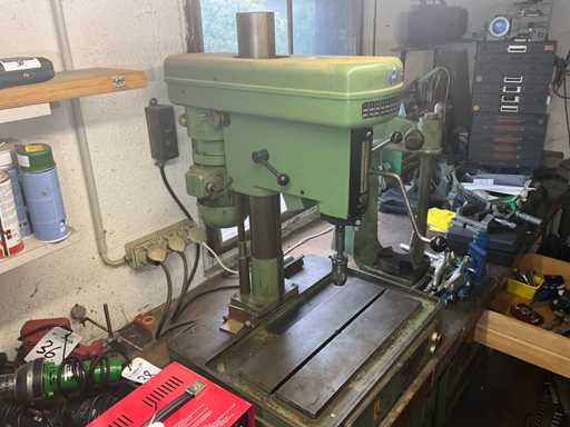 Aciera 10 T Tafelboormachine