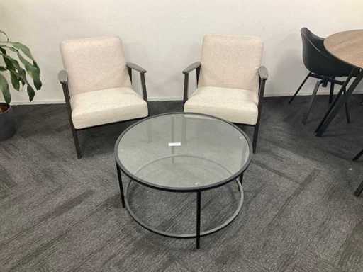 Waiting room chairs with table (2x)