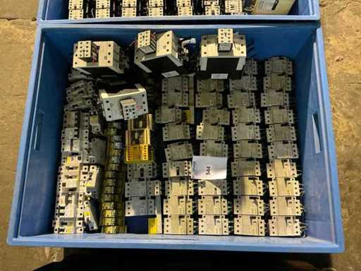 Batch of electrical components