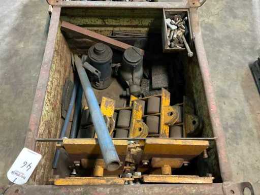 Batch of transport equipment