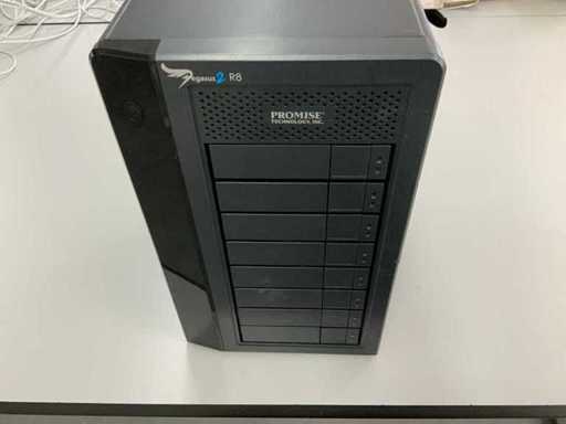 Promise Pegasus 2 R8 Storage Server + 2TB HDD Storage