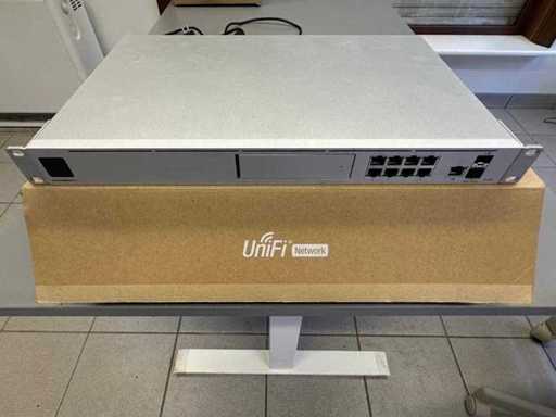 Ubiquiti - Enterprise firewall / router / security gateway - UniFi Dream Machine Pro