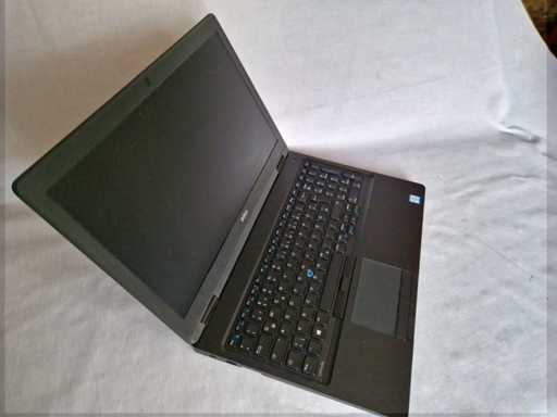 DELL LATITUDE 5580 Notebook 15"