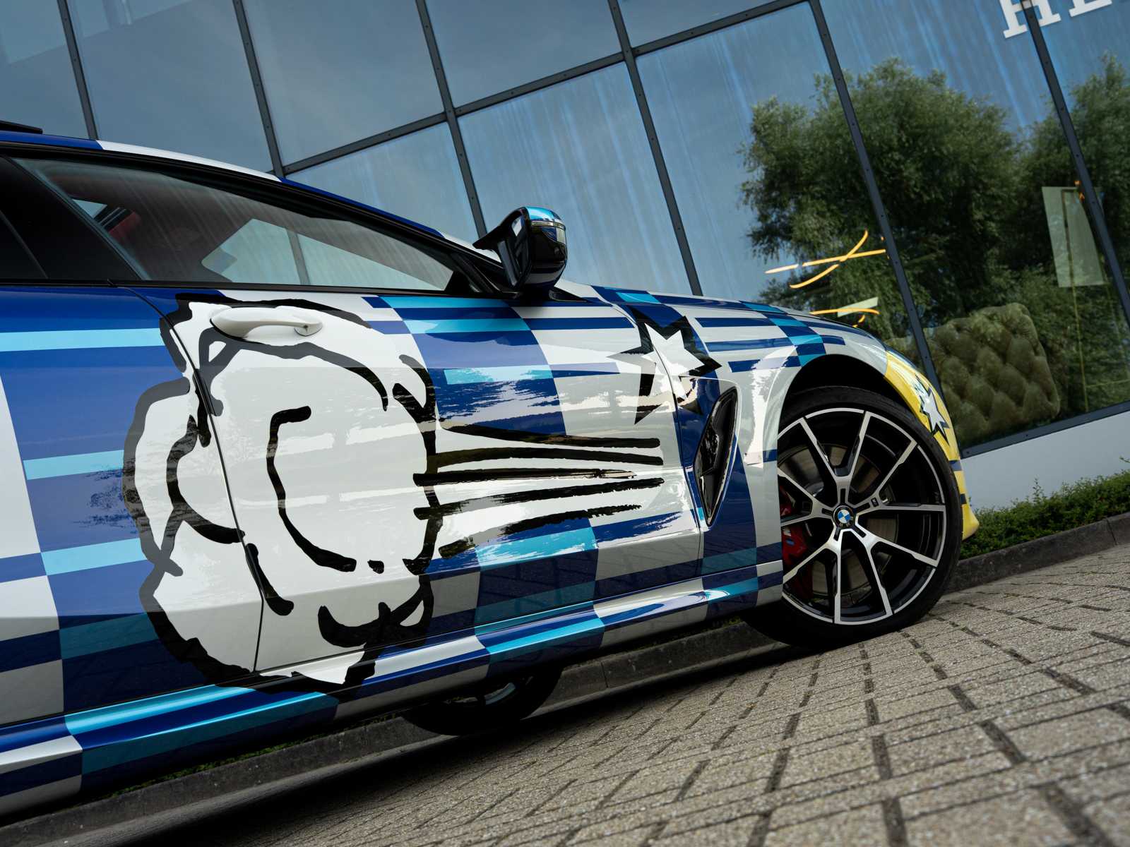 BMW M850i Gran Coupé 4.4 V8 xDrive -The 8 X Jeff Koons- M-Performance 530pk 2023 (1 van 99) (NEW) 8-Serie (Origineel-NL + 1e Eigenaar), X-004-JB