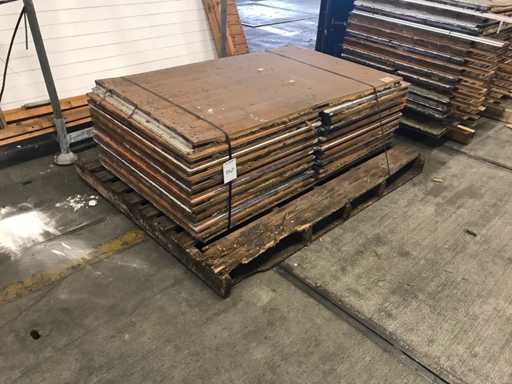 Pere?ii exteriori ai colibei pere?ilor etan?i (18x)