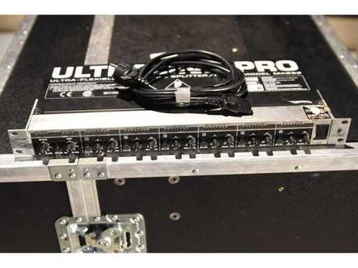 Behringer - Ultralink Pro M882 - 19" Racking Equipment