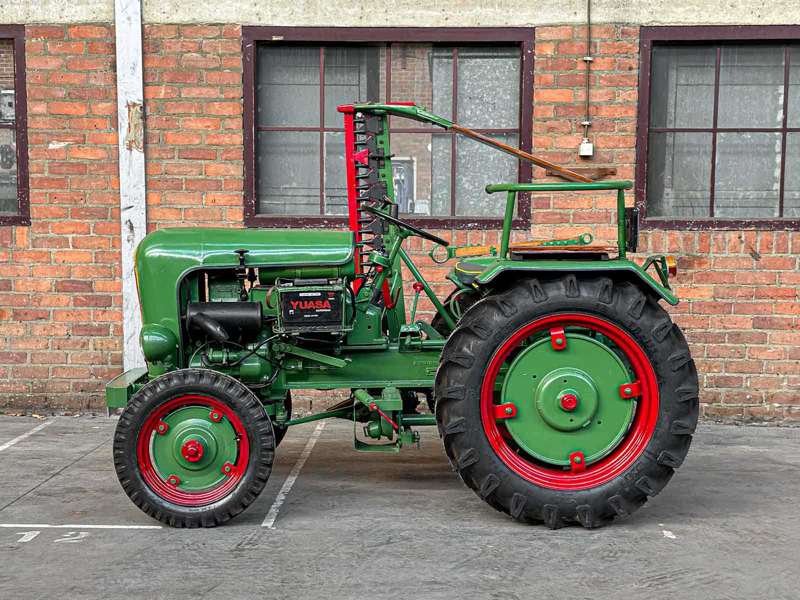 Holder 1955 1-Cilinder Oldtimer Tractor + Originele Melkwagen, TRH-44-X