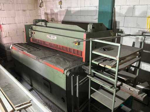 1973 Strojaren Piesok NTE2000/6 Guillotine-Schere