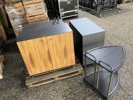 Szafki biurowe i stolik boczny