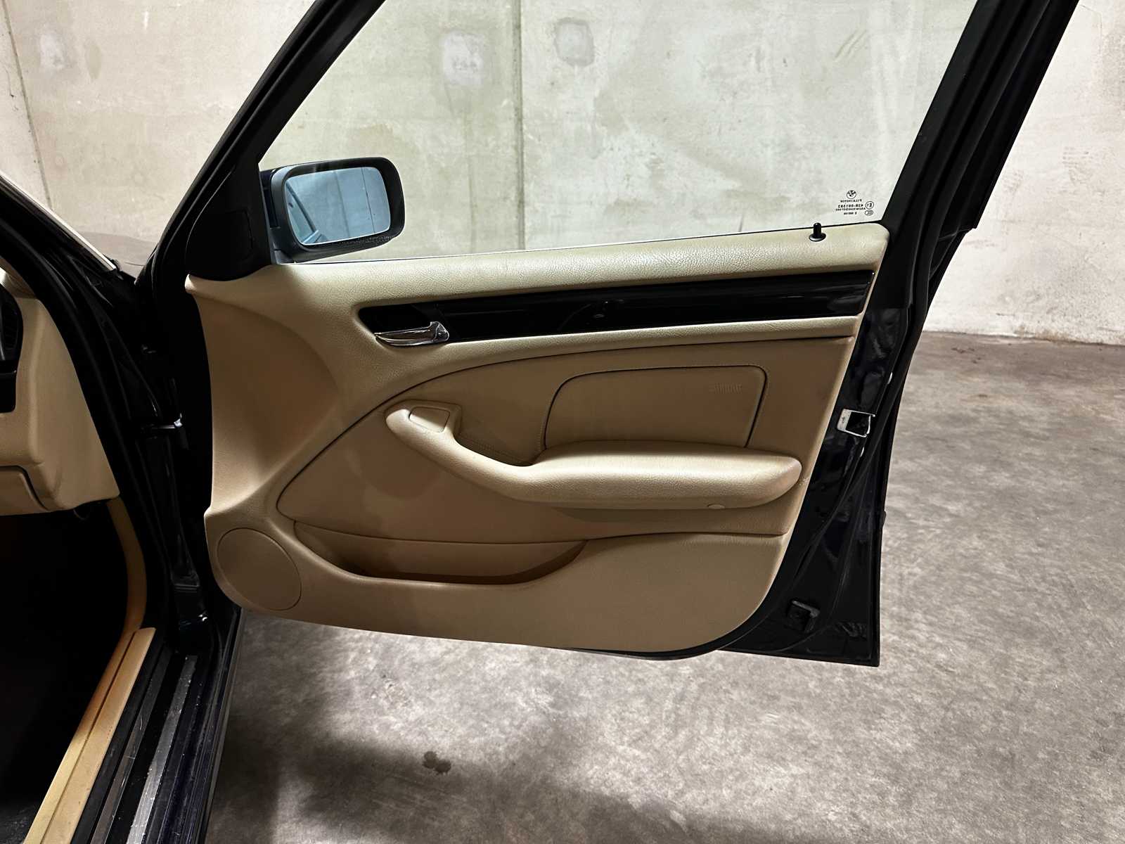 BMW 320i Executive 3-serie 170PK 2005 (Origineel-NL), 39-RJ-NZ 