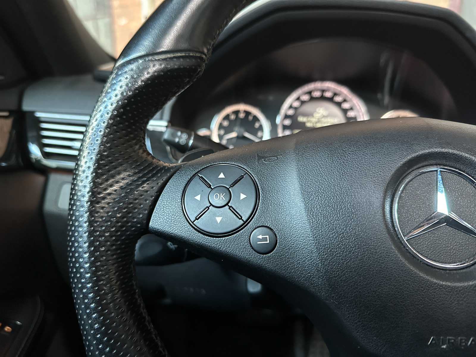 Mercedes-Benz E500 5.5 V8 AMG E-klasse 388pk 2009 -Youngtimer-