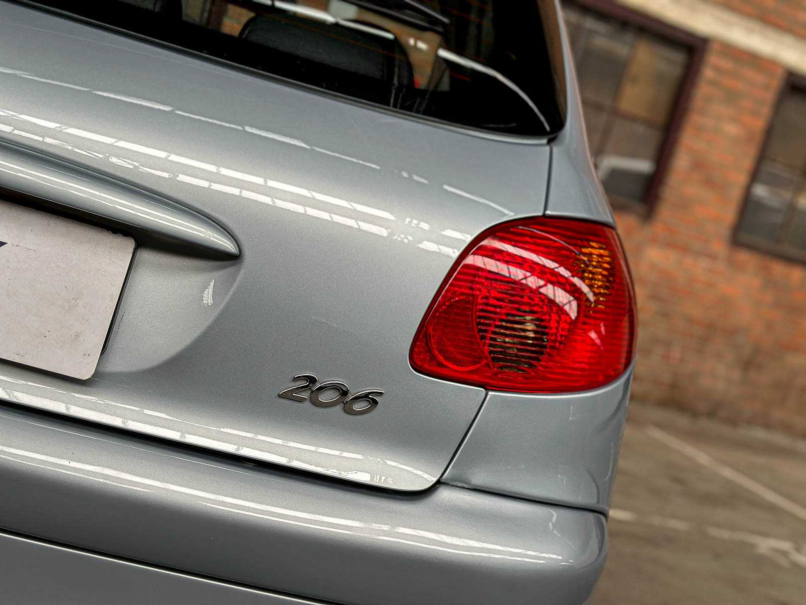 Peugeot 206 2.0-16V GTI 134pk 2004, 33-NS-VN