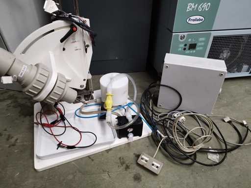 Mini nanomaterial reactor