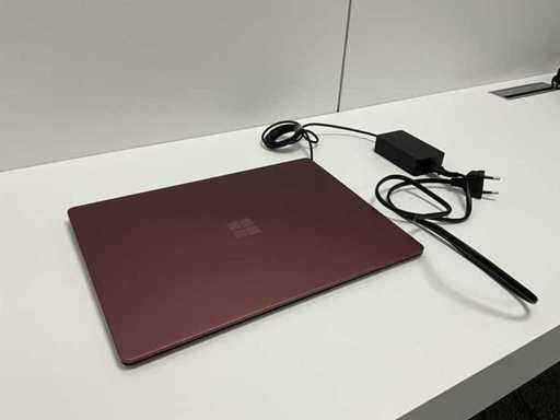 Microsoft Surface Laptop