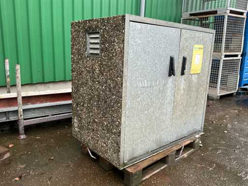 Pumpeneinheit im Betonschrank