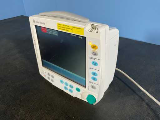 GE Healthcare - Type FM Patient Monitor - 2008
