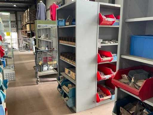Metalen kasten met inhoud (4x)