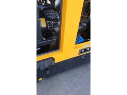 e4d88be5-cde4-43d9-9abc-6ffa10306592.mp4