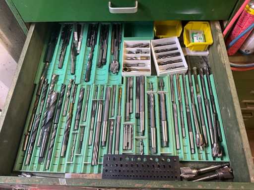 Veel frezen en boren