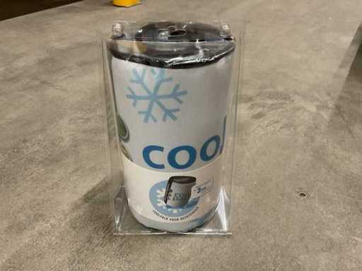 O mulțime de pachete frigorifice Heineken Beertender, 27 de piese