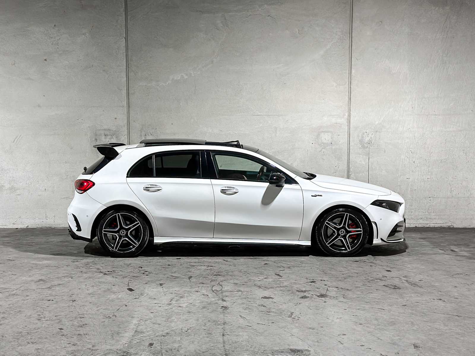 Mercedes-Benz A250 AMG Premium Plus A-klasse 224pk 2019, P-962-GR
