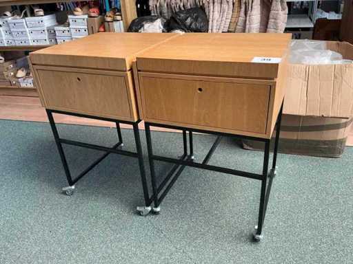 Mobile work table (2x)