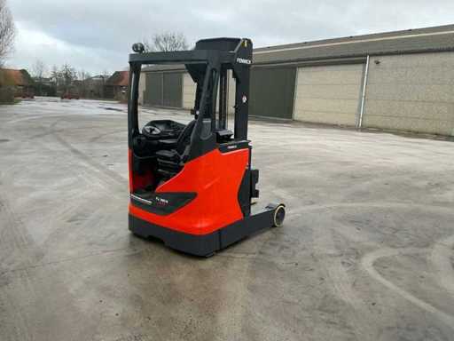 Linde Reach truck