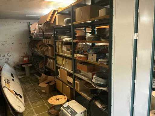 Partij kabels, krimpkousen, USB-hubs,..