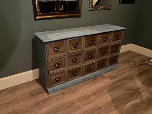 Compartment cupboard