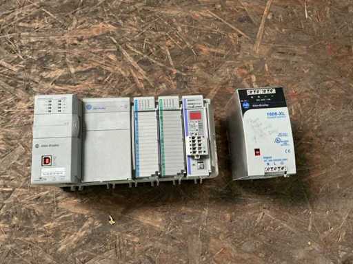 ALLEN BRADLEY L33ER CompactLogix PLC Programmable Controller