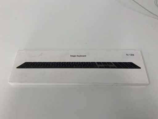 Klawiatura Apple Magic Keyboard z klawiatur? numeryczn? AZERTY Space Grey