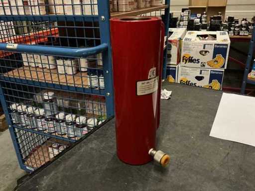 Cilindru hidraulic 30 de tone