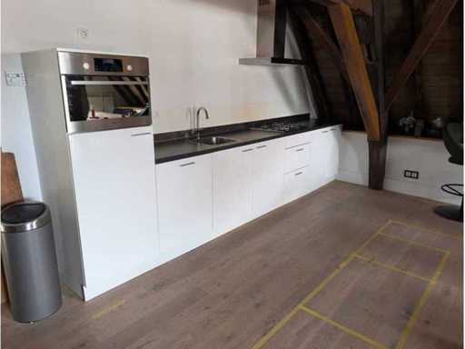 Kuchnia z urządzeniami AEG/Whirlpool