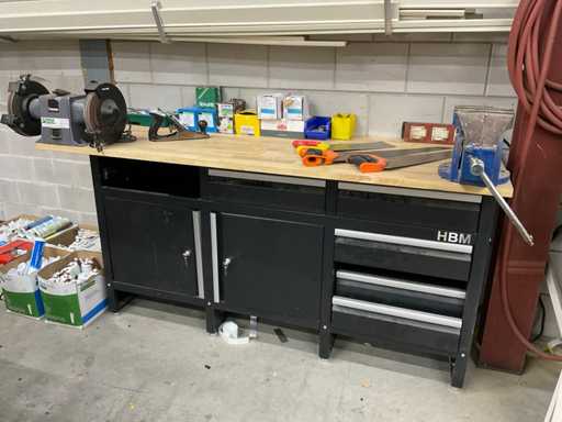 HBM Workbench with vice and grinding machine