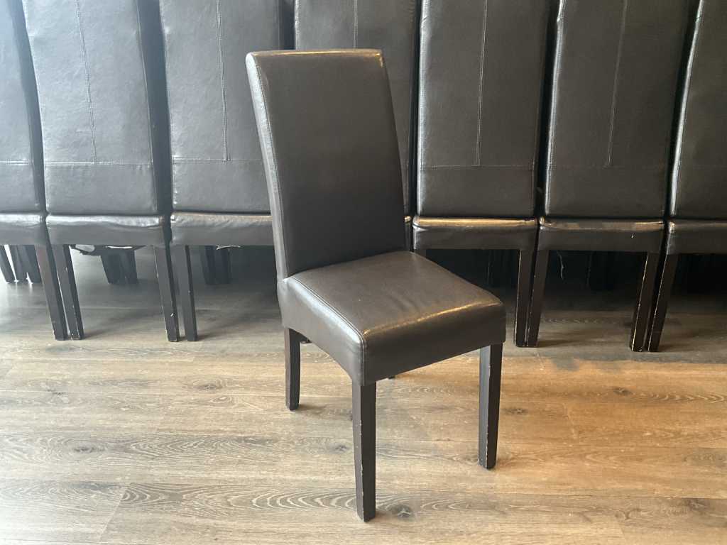 Env. 66x chaise de restaurant en bois