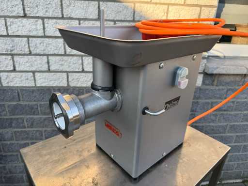 Mainca - 2018 - Mi?sny wilk