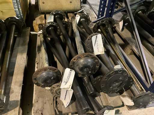 Partij diverse steekassen MAN