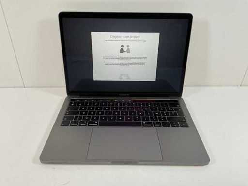 Apple MacBook Pro 13.3”, Core(TM) i7 8th Gen, 16 GB RAM, 251 GB NVMe Laptop