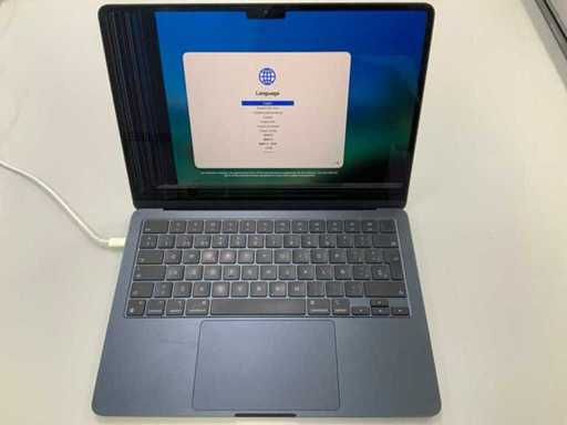 Apple A2681 13-Zoll MacBook Air MLXX3N/A Laptop