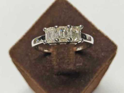 Bague en or blanc 18 kt avec diamant naturel 0,57 ct