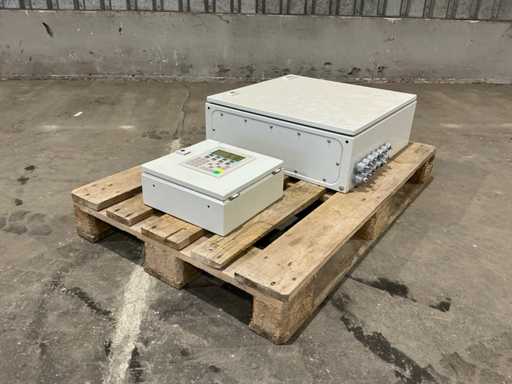 Rittal- en Siemens-besturingsboxen voor transportsystemen