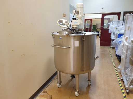 600 Liter Tank mit Rührwerk