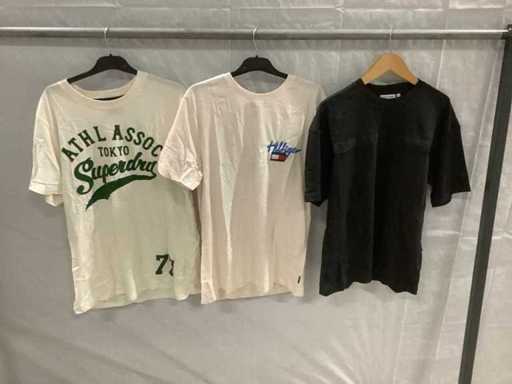 Paletten-Markenkleidung (186x)