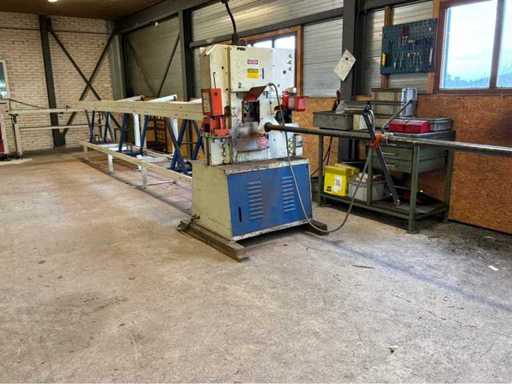 Perforatrice Tuwi, tonteur, angle et machine à poinçonner