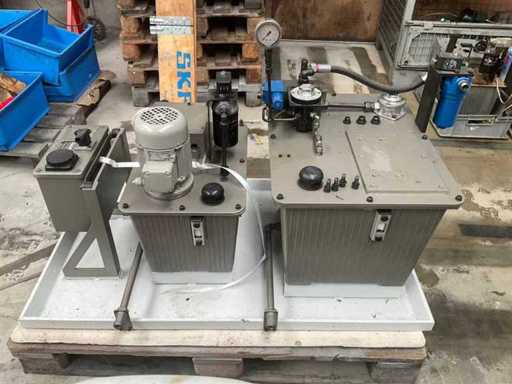 2002 MFE 5/BW 7 Hydraulic power unit with central lubrication
