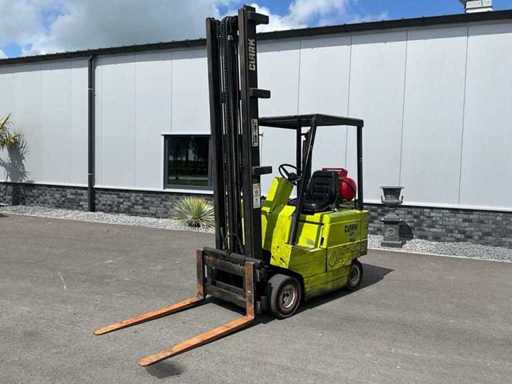 1986 Clark H500 Y30LPG Forklift