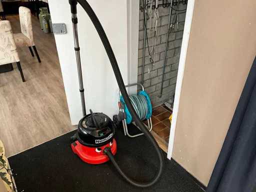 Numatic Stofzuiger en Gardena slanghaspel